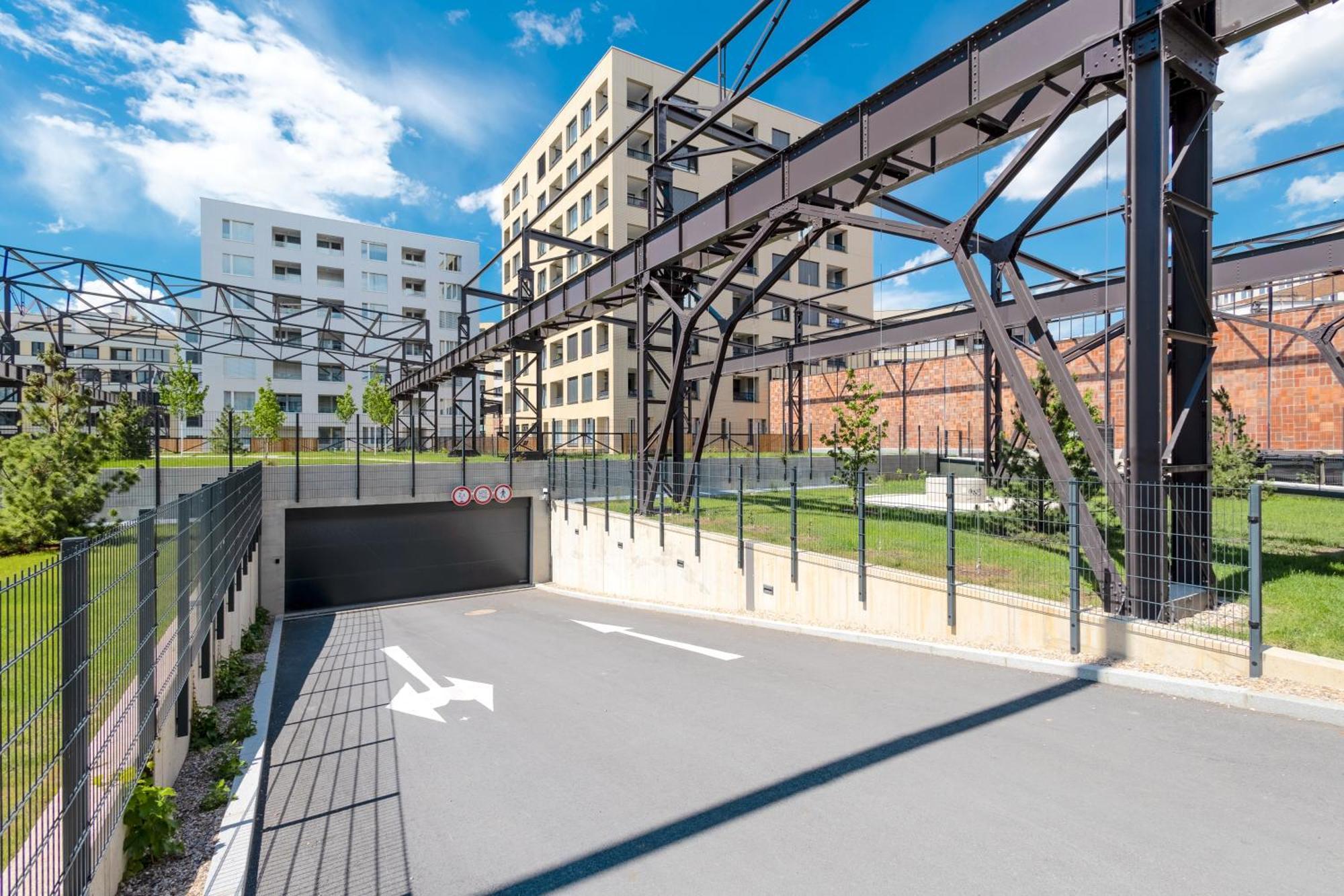 شقة Bright 2Br - 7Th Floor, Balcony, Free Parking By Gravity براغ المظهر الخارجي الصورة