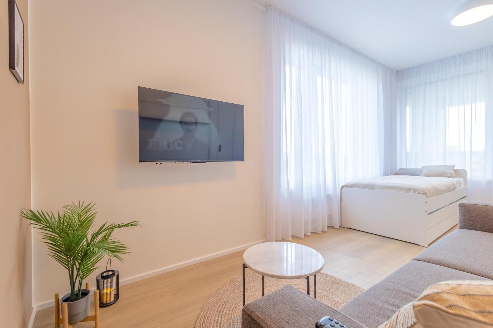 شقة Bright 2Br - 7Th Floor, Balcony, Free Parking By Gravity براغ المظهر الخارجي الصورة